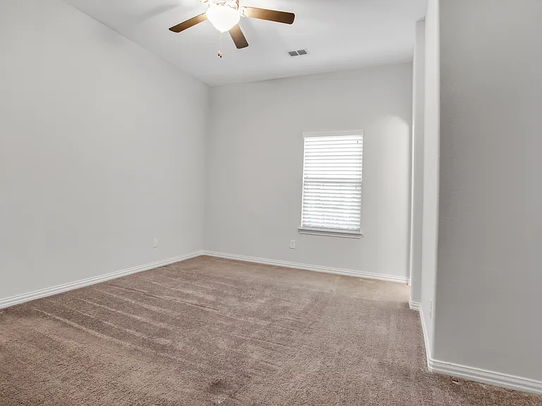 724 Orleans Dr — Photo 42