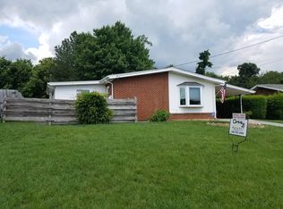 370 Koogler Dr NW, Roanoke, VA 24017