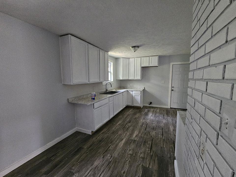 2nd image of 2709 W Benwood Dr