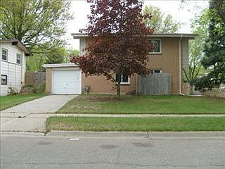2nd image of 930 E Sanborn Dr