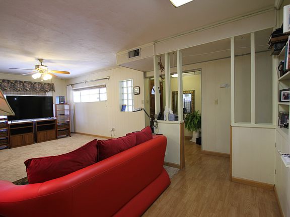 4th image of 2981 Marysville Blvd