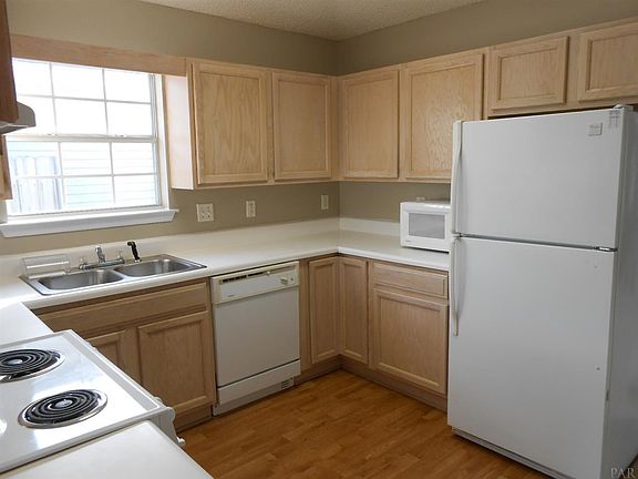3rd image of 4053 Glenway Dr