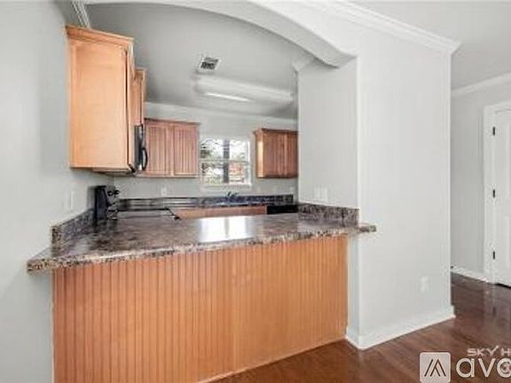 3rd image of 2209 Ellington Dr #B