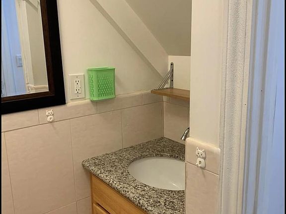 3rd image of 100 Jules Ave