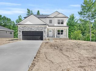 16252 Catalpa Ridge Dr, Holly, MI 48442