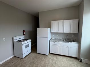 231 3rd St #2AA, Elizabethport, NJ 07206