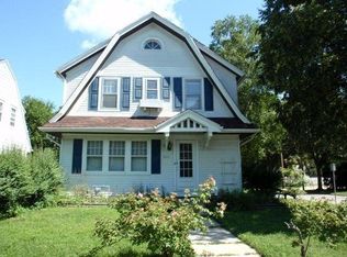 8302 Gridley Ave, Wauwatosa, WI 53213