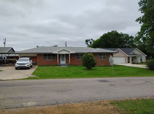 219 Main St, Coleman, OK 73432