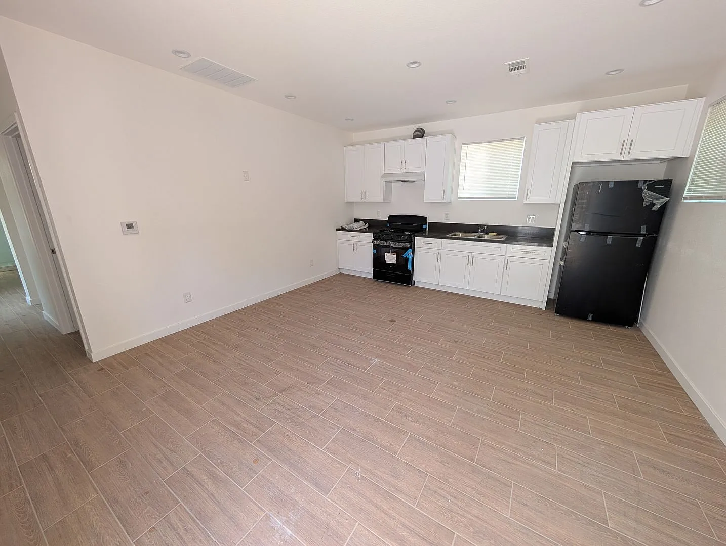 Central Homes — Photo 3