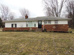 27375 Cook Rd, Olmsted Falls, OH 44138