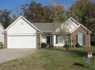 2900 Emerald Meadow Ln, Charlotte, NC 28273