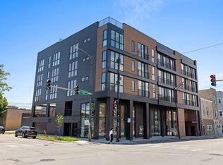 1801 W Grand Ave #303, Chicago, IL 60622