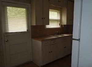 2nd image of 1401 E Avenue H