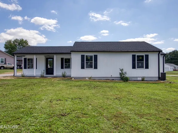 102 Love Dr, Harriman, TN 37748
