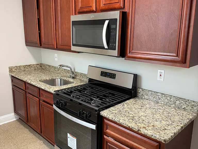 514 W Tabor Rd #1 — Photo 2