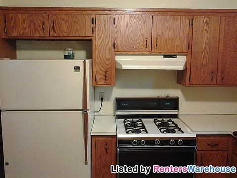 3rd image of 2810 White Bear Ave N