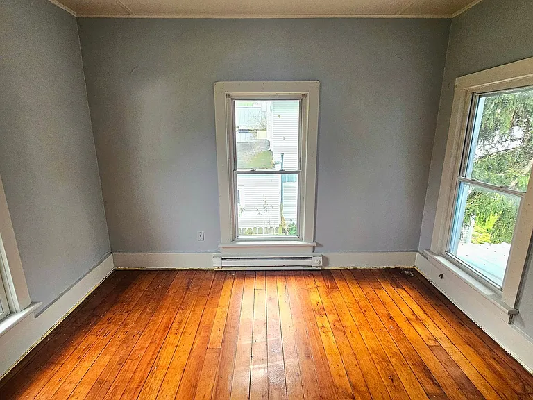 490 Grand St — Photo 6