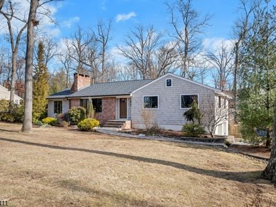 38 Brookside Ter, North Caldwell, NJ, 07006