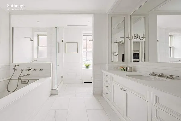 Sold by Sotheby's International Realty | media 9