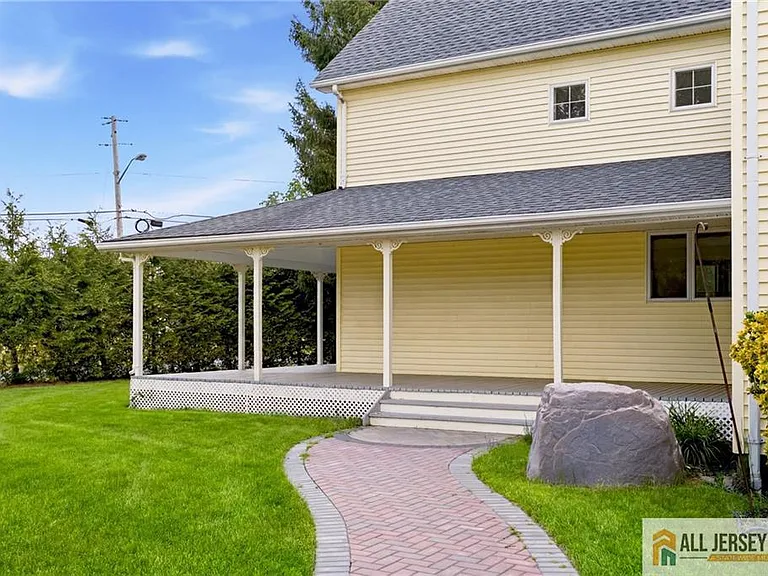 226 Gravel Hill Rd — Photo 4
