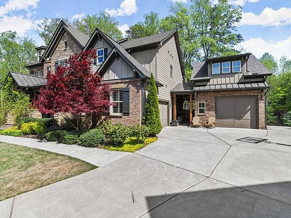 3rd image of 523 Highland Dr