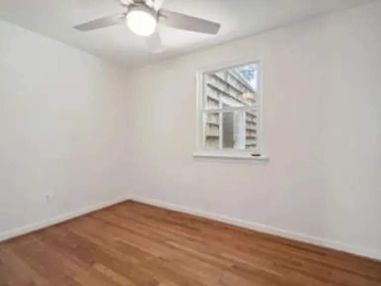 8413 Spencer Ct — Photo 16