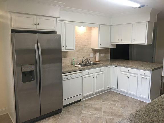 2nd image of 2501 Acadian Dr
