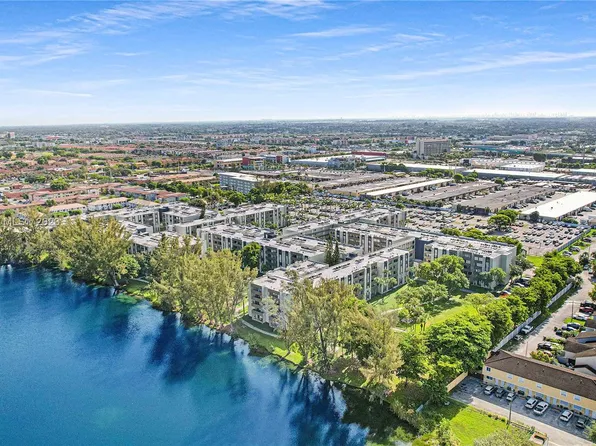10000 NW 80th Ct APT 2116, Hialeah Gardens, FL 33016