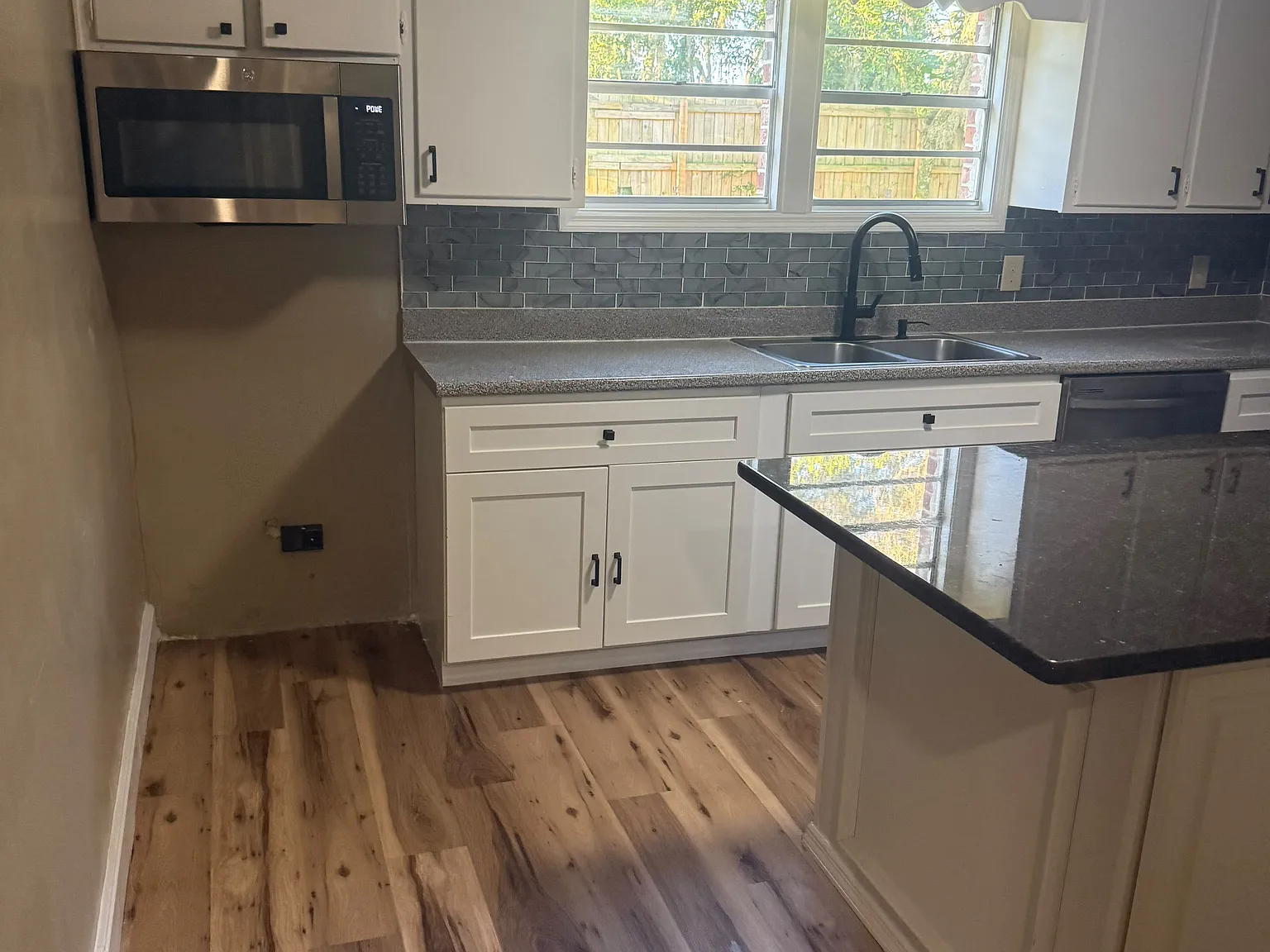 3 bed, 1180 sqft, $1,600 — Photo 1