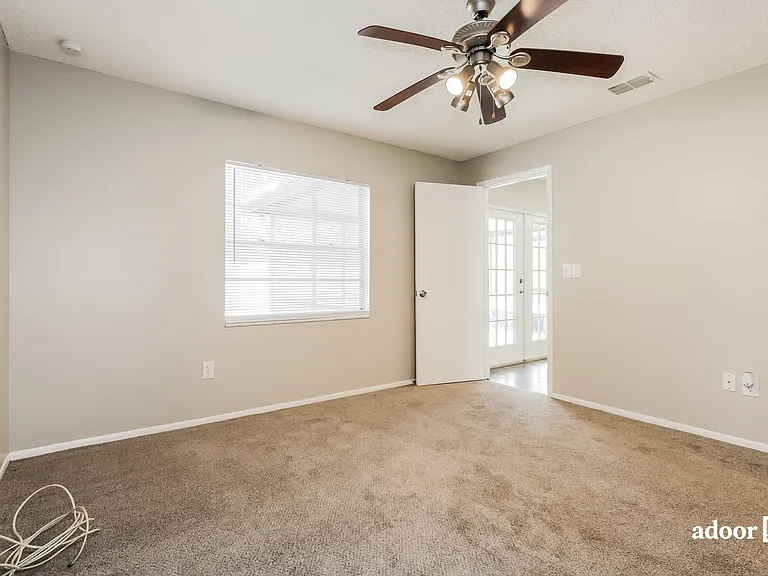 1024 Bridlewood Way — Photo 13