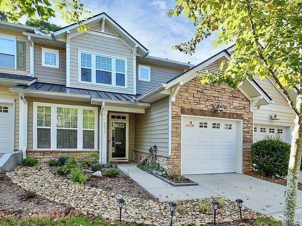 2077 Calloway Pines Dr, Tega Cay, SC 29708