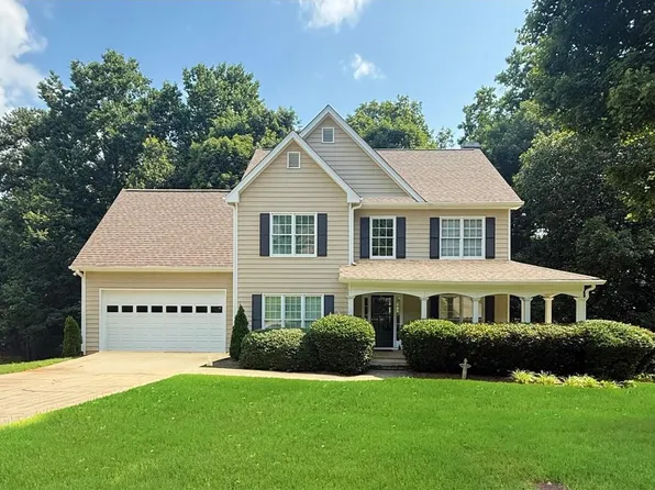 5154 Maplewood Ln, Gainesville, GA 30504