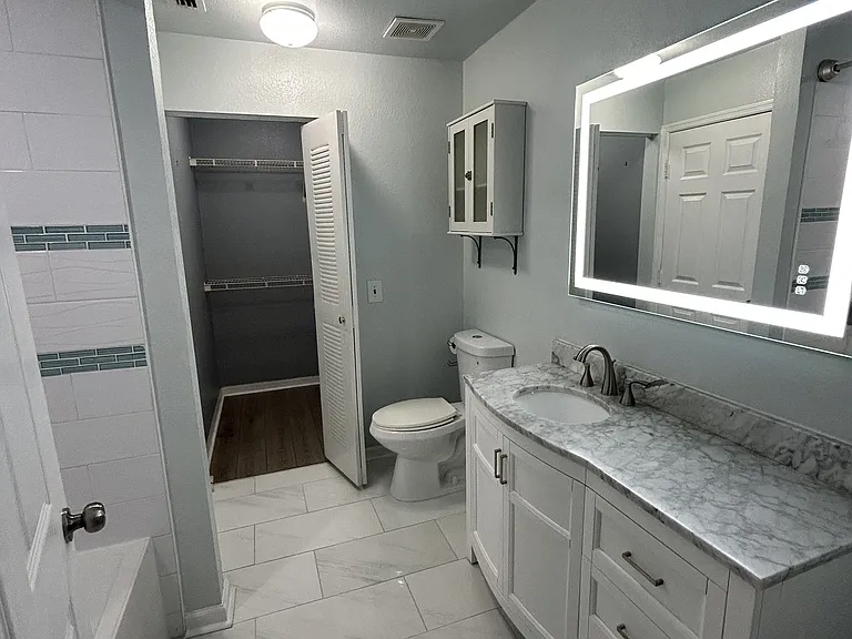 13703 Richmond Park Dr N #2206 — Photo 24