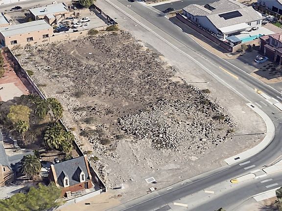 4th image of McLeod Dr
