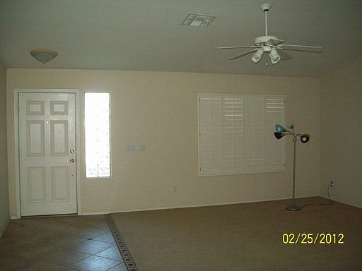 4th image of 2723 E Oakland St