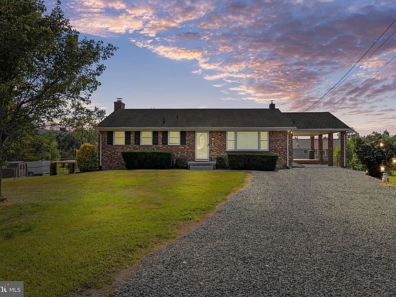 2nd image of 61 Gardener Ln