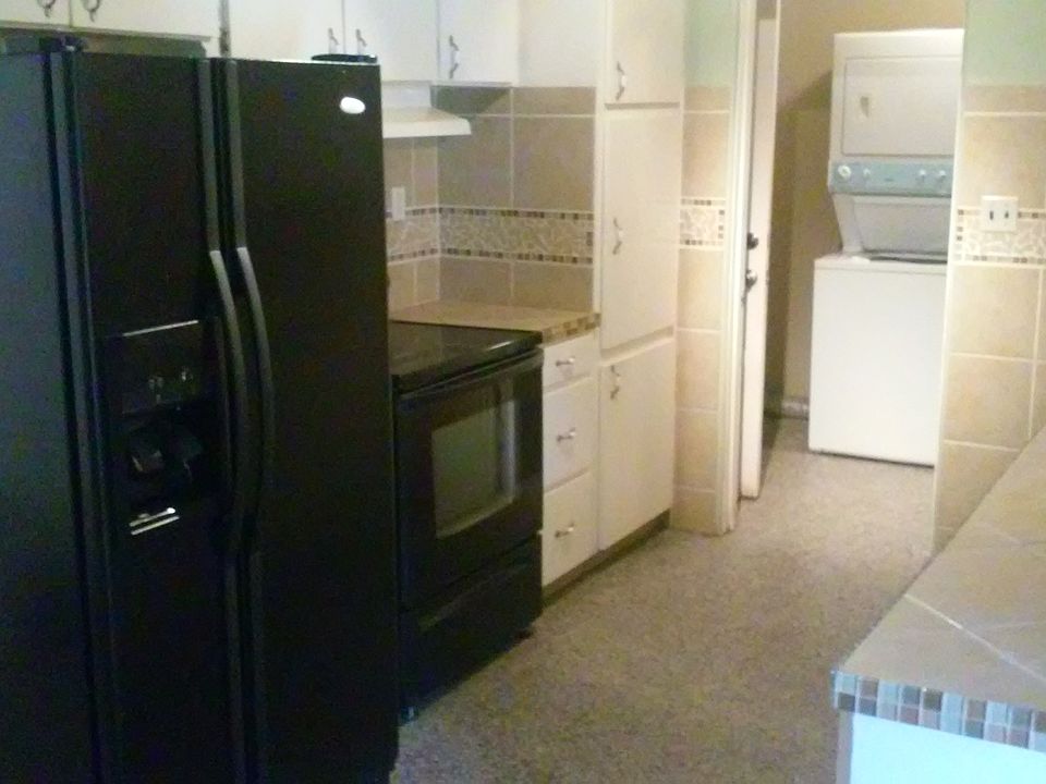 1st image of 77 Griggs Ave