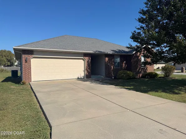 807 Remington Cir, Carl Junction, MO 64834