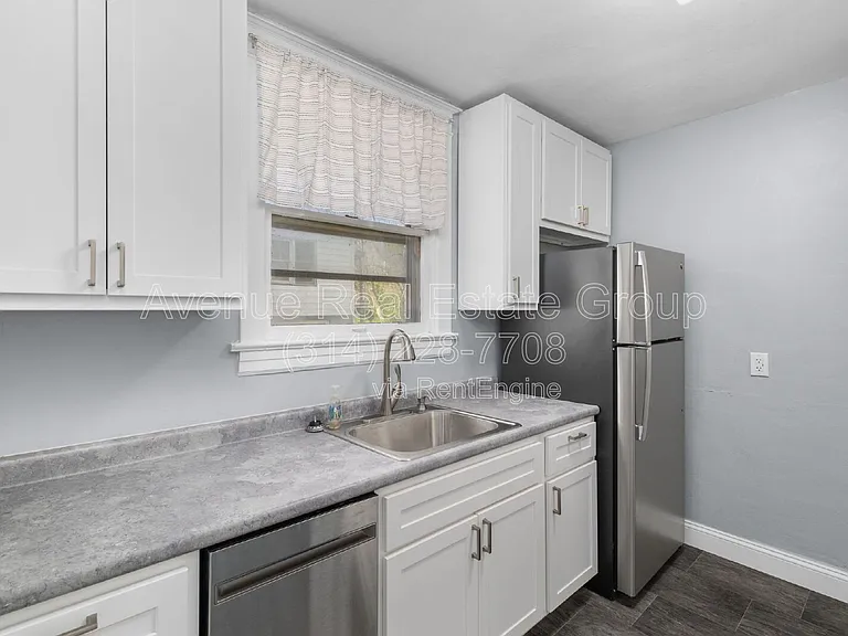 8009 Monroe Ave — Photo 18