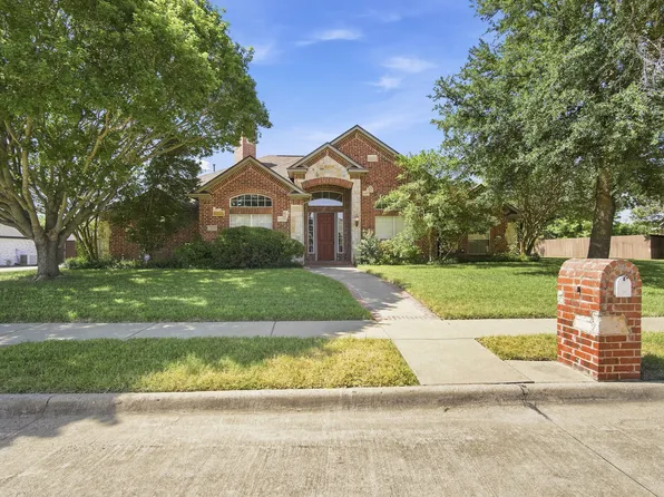 5430 Sycamore Dr, Midlothian, TX 76065