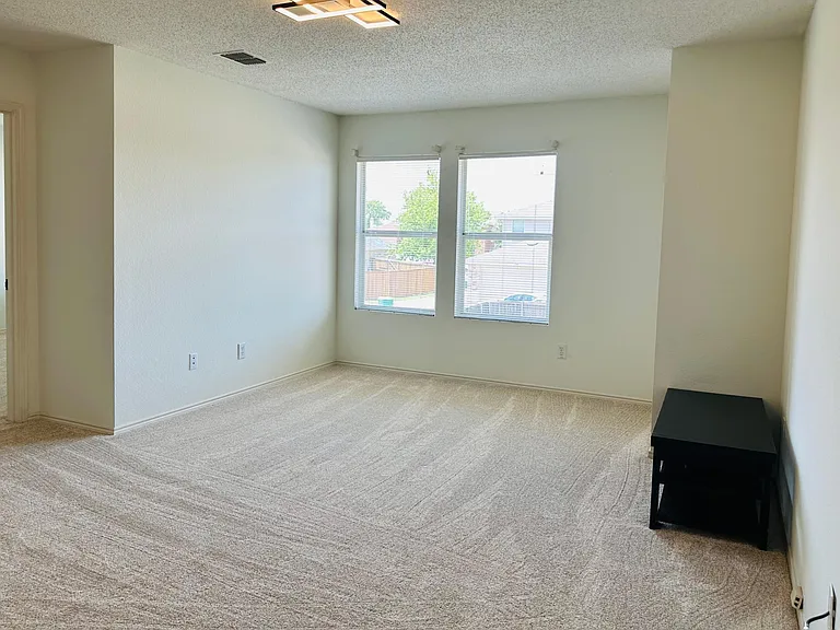 765 Lowe Dr — Photo 17