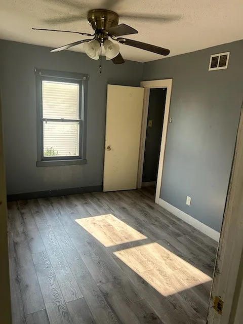 2490 East Prairie Street — Photo 2