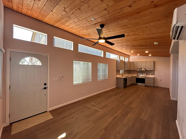 4382 Bixby Way — Photo 10