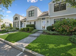 50 Hubbard Ln UNIT 17, Southampton, NY 11968