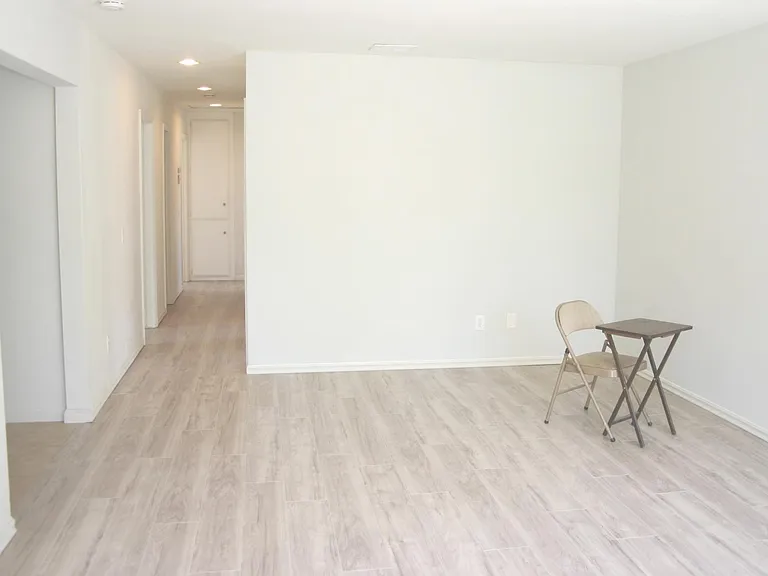 22122 Van Buren St — Photo 10