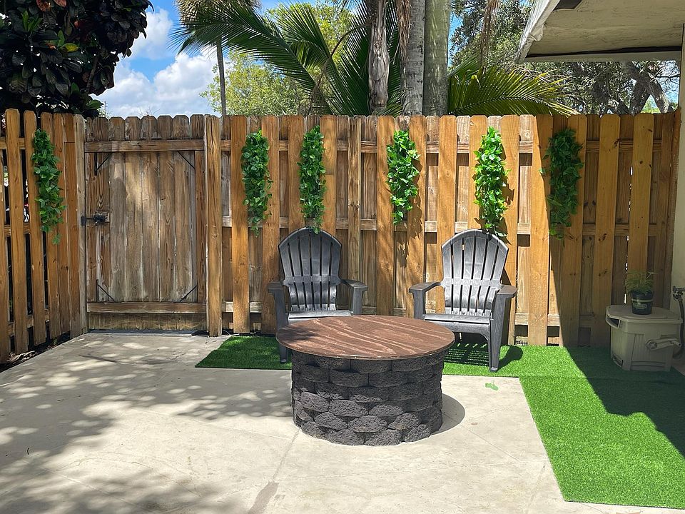 1st image of 703 Miramar Ln
