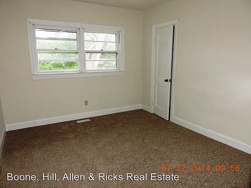 5th image of 106 Brown Dr