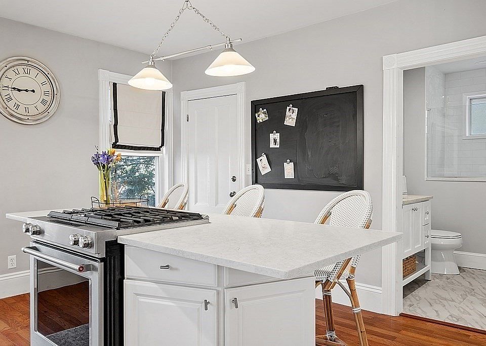 11 Hathorne St Salem MA Zillow