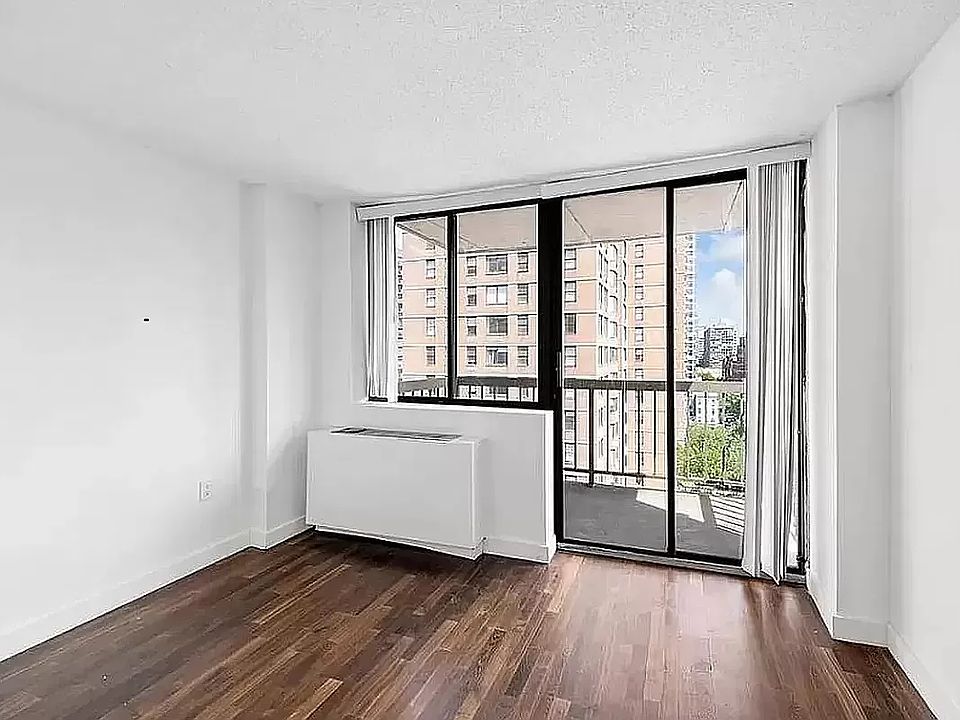 1st image of 184 Lexington Ave APT 6D