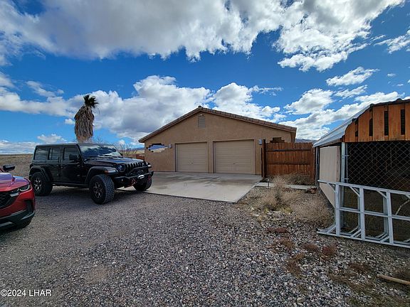 3rd image of 7569 N Rancho Vista Dr